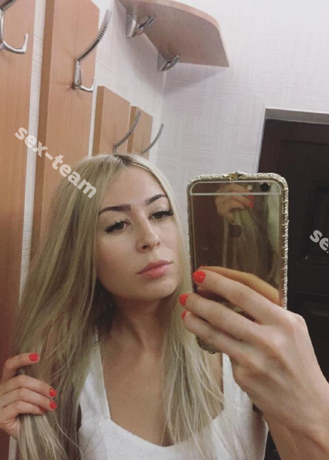 Оля
